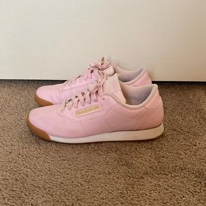 Reebok - Pink Sneakers / Trainers - Size 8.5